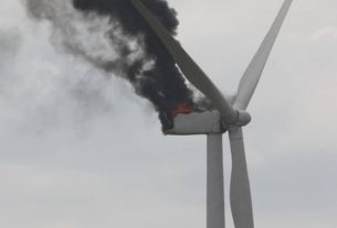 A wind turbine catches fire in Morbihan