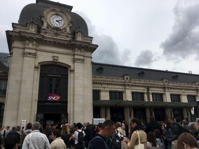Bordeaux station evacuated after bomb threat