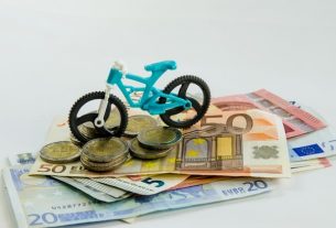 What financial aid is available to purchase an electric bike