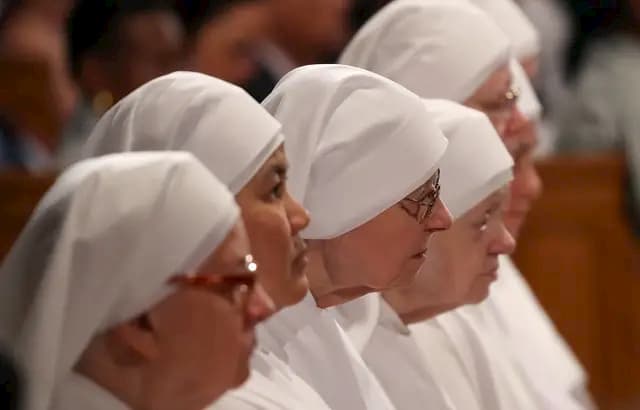 Sisters leave convent after "deep disagreements"