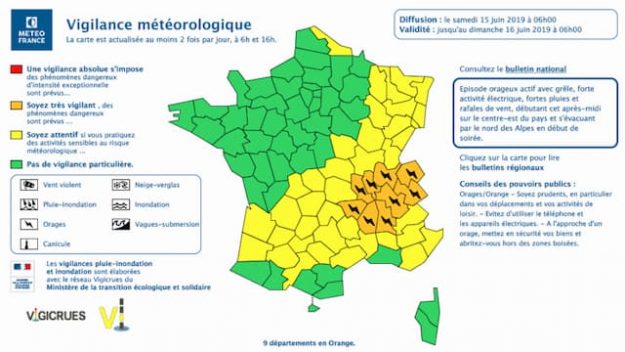 Météo France has placed nine departments in orange alert for risk of violent storms, Saturday, June 15, 2019. 