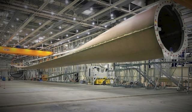 The wind turbine blade loaded yesterday is 107 meters long