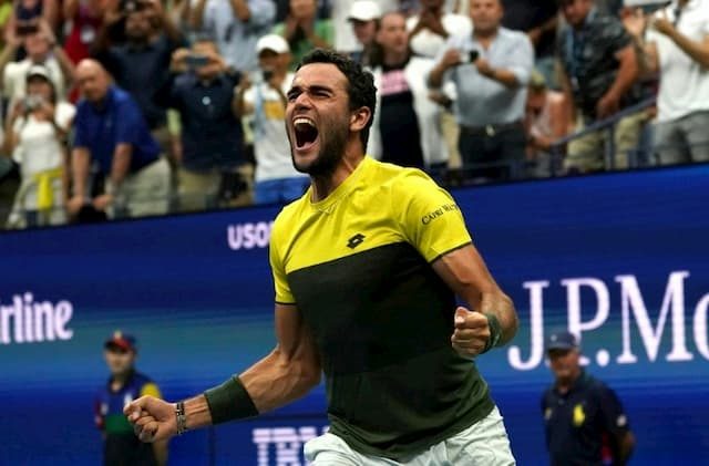 Matteo Berrettini celebrates his victory against Gael Monfils in the quarter-finals of the US Open on September 4 in New York .. (© AFP / TIMOTHY A. CLARY Matteo Berrettini celebrates his victory against Gael Monfils in the quarter-finals of US Open, September 4 in New York)