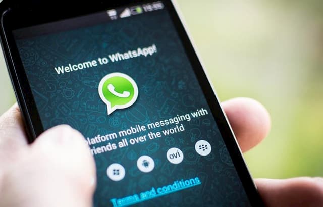 WhatsApp: Why do not click share button yet