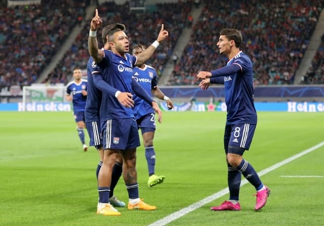 Lyon striker Memphis Depay opens the scoring on the RB Leipzig field in the Champions League on 2 October 2019