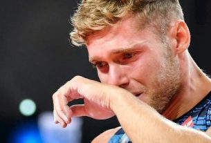 French decathlon player Kevin Mayer is forced to give up injury at the World Athletics Track Trial on October 3, 2019 in Doha.