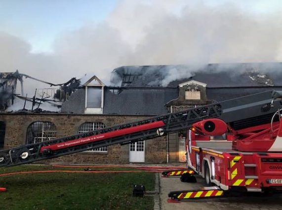 Important fire this Saturday, November 9 in a building of the town hall of Flers