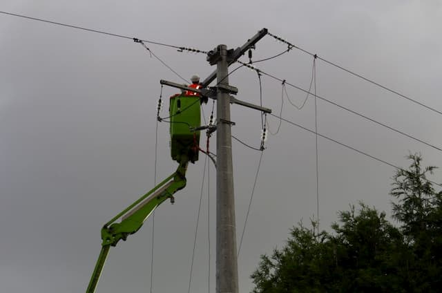 Another 70.000 homes without electricity due to high winds