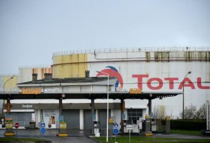 The Total refinery at Gonfreville-l'Orcher, near Le Havre, after a fire that shifted into the night on December 14,th