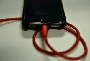 EU wants single charger for all smartphones