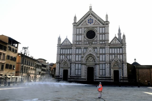 Disinfection of the square in front of the Santa Croce basilica, March 21, 2020 in Florence. 