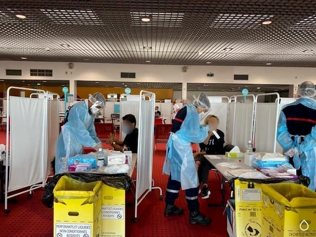 Lyon Saint-Exupéry airport. Systematic and mandatory screening for Covid-19