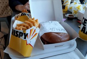 Carl's Jr., the Californian burger brand , moved to the Westfield Vélizy 2 shopping center (Yvelines) in early September 2020