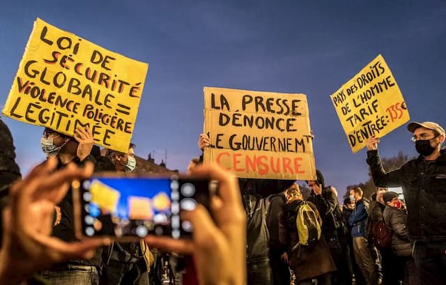 Une manifestation contre le projet de loi sécurité globale mardi 17 novembre 2020 à Toulouse