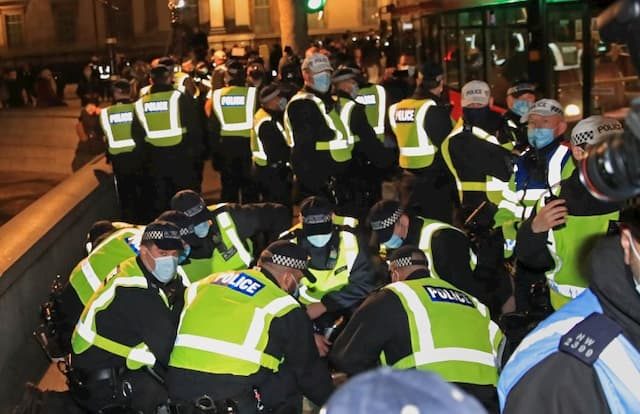 The Metropolitan Police said 104 arrests were made in London last night