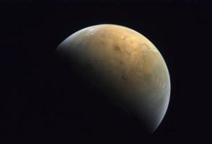 The first photo of the planet Mars taken by the Hope probe