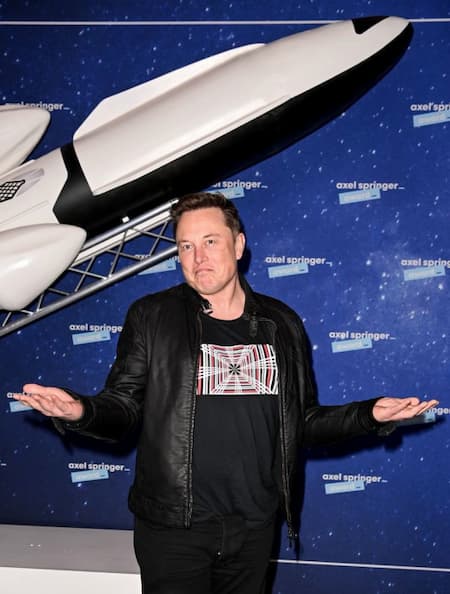 Elon Musk is the richest person in the world – and he’s on Clubhouse 