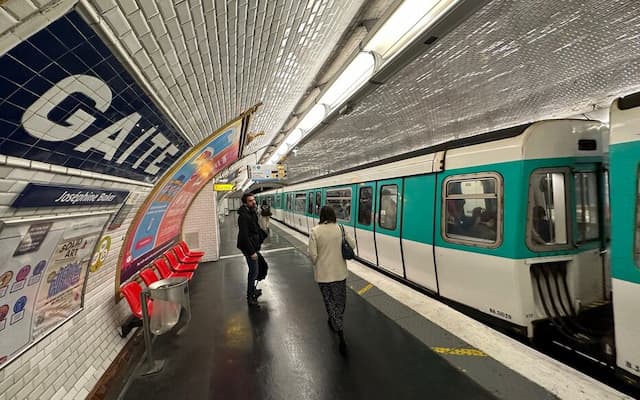 Paris: Two people die after being hit by a metro train