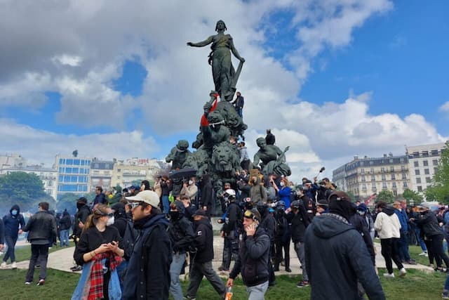 For several hours, the police tried to disperse the demonstrators, Place de la Nation, Paris