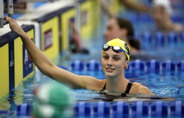16-year-old Canadian Summer McIntosh broke the 400m freestyle world record previously held by Australian Ariarne Titmus