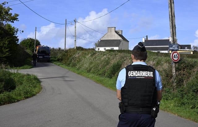Finistère: A little girl killed by the shots of a neighbour, her father seriously injured