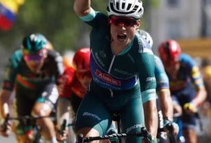 Jasper Philipsen win the 7th stage of the Tour de France