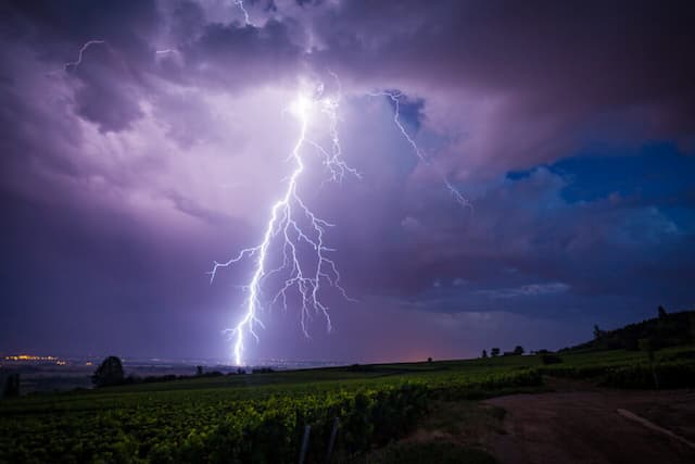 Thunderstorms hit France this Sunday: 15 Departments on Alert, here is what awaits us
