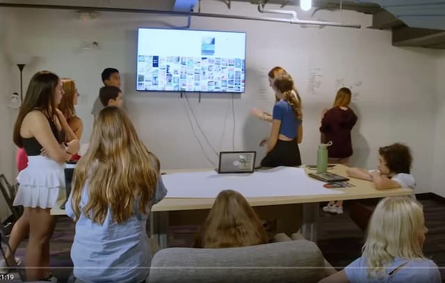 United States: Revolutionary School or “Scam”? In Texas, Alpha School replaces Teachers with AI