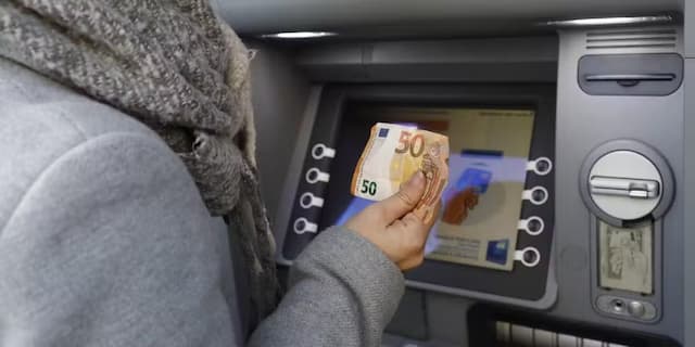 For the European Central Bank, why do we all have to have 70 to 100 euros in cash?