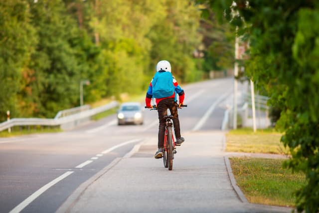 Are We Allowed to Ride Bikes on Pavements? What the Highway Code Says