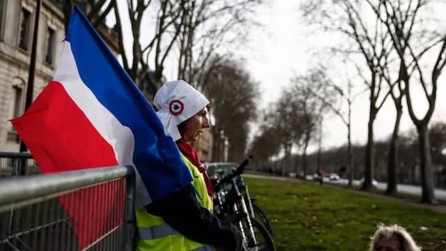 France Tops Social Welfare Spending List, US Comes in Second