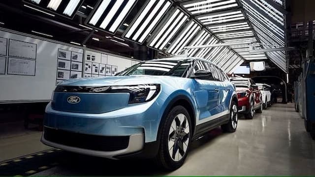 Ford Explorer and Capri, Flops that are Expensive... in Jobs. 2 Dissatisfaction at the Ford factory in Cologne, which has only produced electric SUVs since the shutdown of the popular Fiesta.