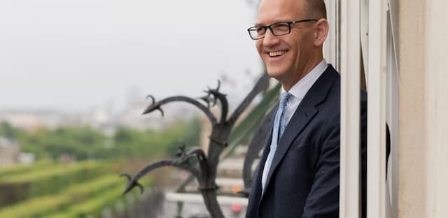 Daniel Kretinsky Leads €300 Million Casino Debt Restructuring Amid Creditor Standoff