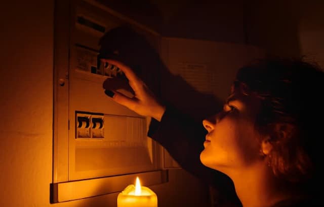 Major Power Outage in Île-de-France Leaves 170,000 Homes Without Electricity