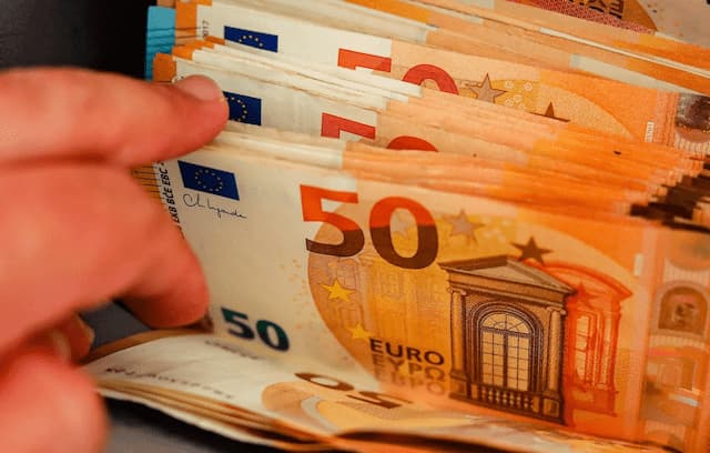 Invest “Usefully” and Earn Money Helping a Farmer? It’s Possible