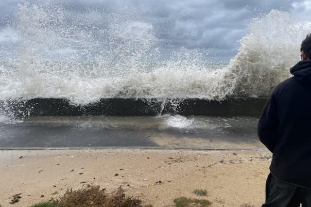 A Storm in France at the Beginning of December? A “Significant Wind Event” Increasingly Likely