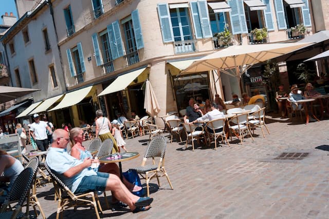 Records in Sight? France will Experience “Mind-Blowing” Weather this Week, the Forecast