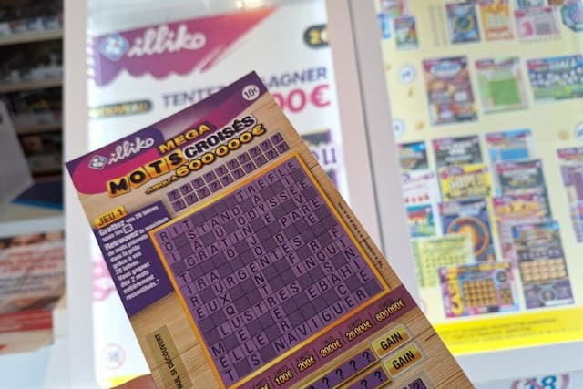Woman in Finistére wins 600,000 euros on a scratchcard