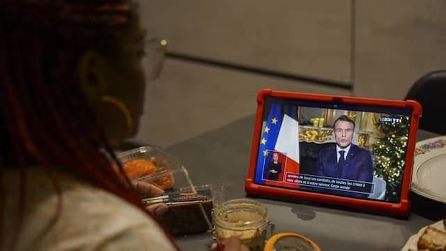 Emmanuel Macron New year message