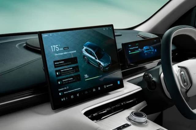 The omnipresence of electronics, a major factor in the general decline in reliability.