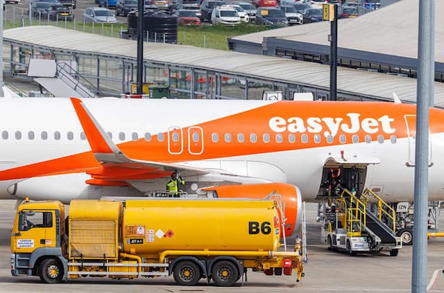 Europe Flight Chaos: Fuel Crisis Sparks Delays
