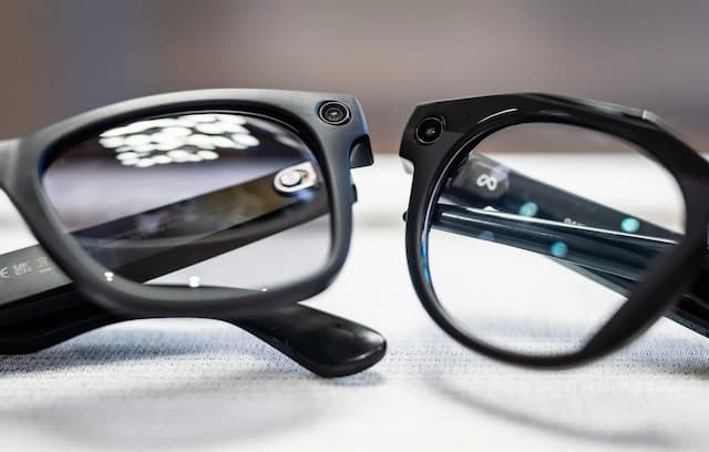Connected glasses: What do we really have the right (or not) to film and photograph?