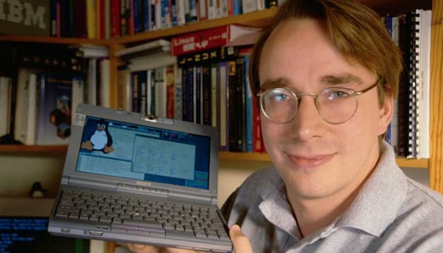 Linux vs Debian: The AI Divide