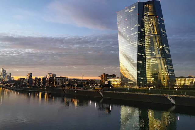 ECB Survey Signals Rising Borrowing Costs in Europe 3 ECB Survey Signals Rising Borrowing Costs in Europe
