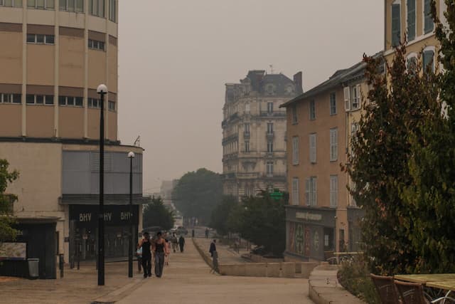 Where will the smoke and fine particles go from the wildfires in France