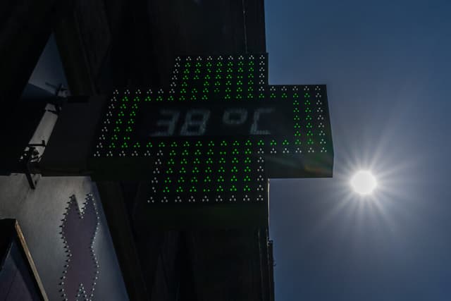 Extreme Heat and some risk of Thunderstorms this Tuesday: the Departments Placed on alert by Météo France 5 Heatwave and thunderstorms in South of France