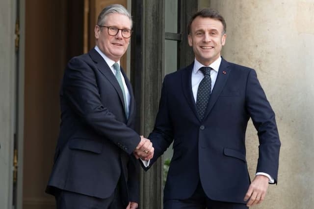 Macron Honours Starmer at Bastille Day
