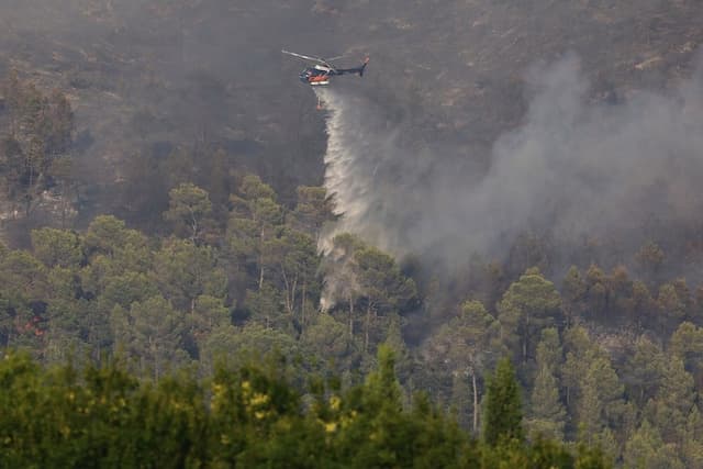 In the Var, the fire has stabilized but "the fight continues",
