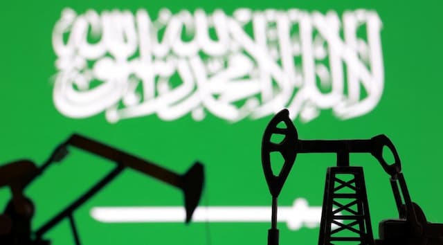 Saudi Arabia Seeks $8B Loan Amid War and Oil Pressures