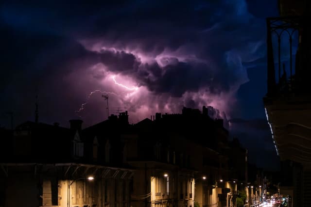 While violent storms are forecast this Monday, August 24, 2026, a stormy episode last night has already caused a lot of damage in the Landes.
